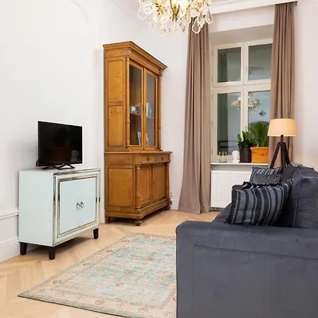 Lux Kamienica Noakowskiego 16 By Renters Warszawa